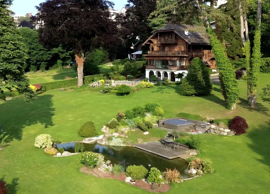 Lakeside Elegance - A Garden of Colors - Domaine Les Cedres du Leman