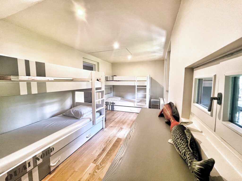 Spacious Kids Dorm - Domaine Les Cedres du Leman